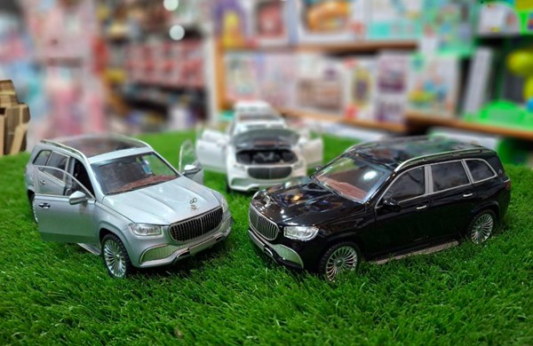 اسباب بازی ماشین فلزی مرسدس بنز مایباخ مقیاس 1:24 مدل Mercedes Benz Maybach GLS600_ماشین اسباب بازی