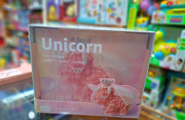 لگو اسب تک شاخ یونیکورن طرح گل