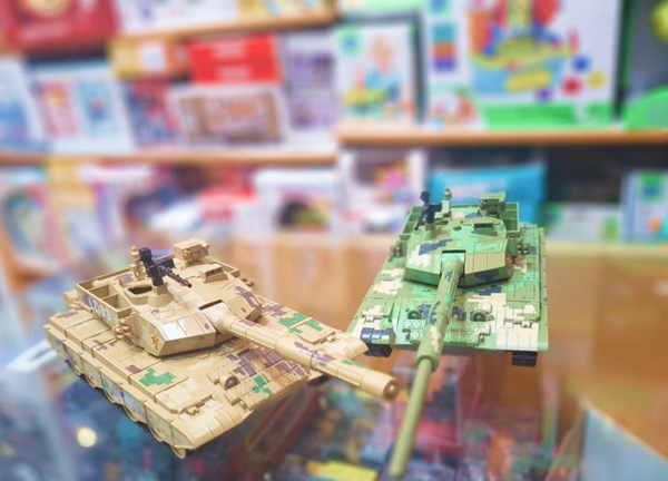 تانک فلزی موزیکال، چراغدار و دودزا مقیاس 1:36_ماشین اسباب بازی