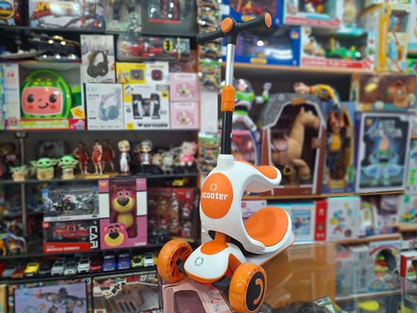 اسکوتر سه‌ چرخه چند کاره SCOOTER 3 in 1 با چرخ های چراغدار ژله ای_اسکوتر