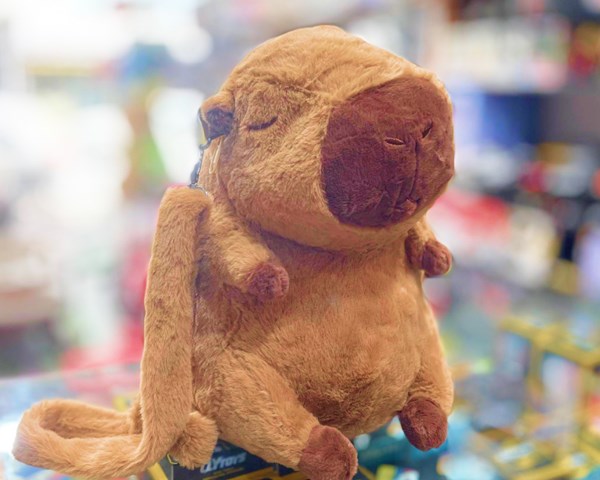 عروسک پولیشی اورجینال کاپی بارا 30 سانتی مدل کوله پشتی_عروسک