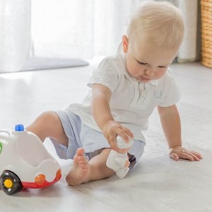 اسباب بازی ماشین آمبولانس با دکتر تولو مدل89897 Tolo First Friends Ambulance_اسباب بازی نوزادی