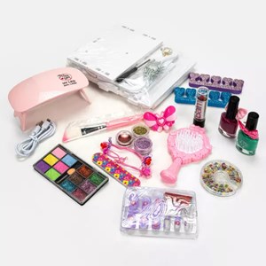 اسباب بازی میز آرایش چوبی آینه دار همراه با لوازم آرایش 21 قطعه _کیف