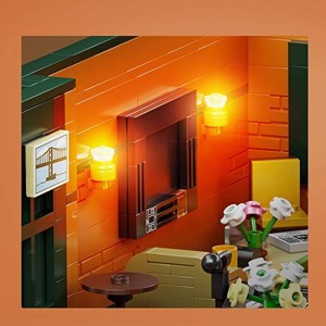 لگو کریتور کافی‌ شاپ چراغدار 4488 قطعه مدل Mould King 16014 Friends Cafe_لگو