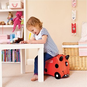 چمدان سواری کودک با ظرفیت 18 لیتر طرح کفشدوزک مدل 0092 Trunki 18L_کیف و کوله پشتی