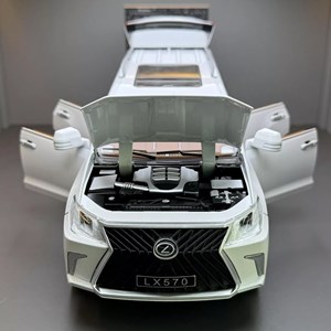 اسباب بازی ماشین فلزی لکسوس مقیاس 1:18 مدل Lexus LX570_ماشین اسباب بازی