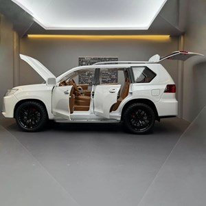 اسباب بازی ماشین فلزی لکسوس مقیاس 1:18 مدل Lexus LX570_ماشین اسباب بازی