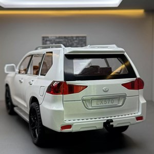 اسباب بازی ماشین فلزی لکسوس مقیاس 1:18 مدل Lexus LX570_ماشین اسباب بازی