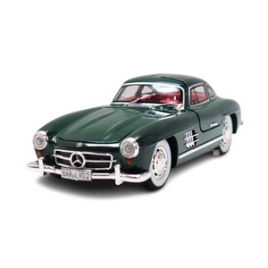 ماشین فلزی کلاسیک بنز دودزا با چراغ‌ و درب‌ های بازشو رنگ سبز_ماشین اسباب بازی