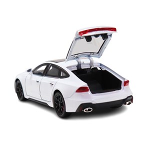 ماشین فلزی آئودی موزیکال با چراغ، کمک‌ فنر و درب‌ های بازشو رنگ سفید_ماشین اسباب بازی