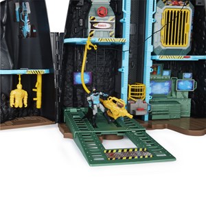 اکشن فیگور غار مخفی 2 در 1 بتمن مدل Spin Master - DC Comics - Bat Tech Batcave, Giant Transforming Playset with Exclusive Batman Figure and Accessories_اکشن فیگور
